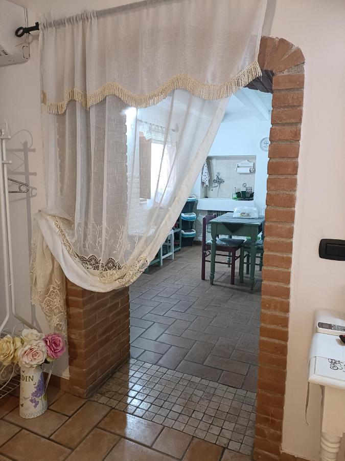 לינה וארוחת בוקר סניגליה Lo Scrigno Di Simon מראה חיצוני תמונה